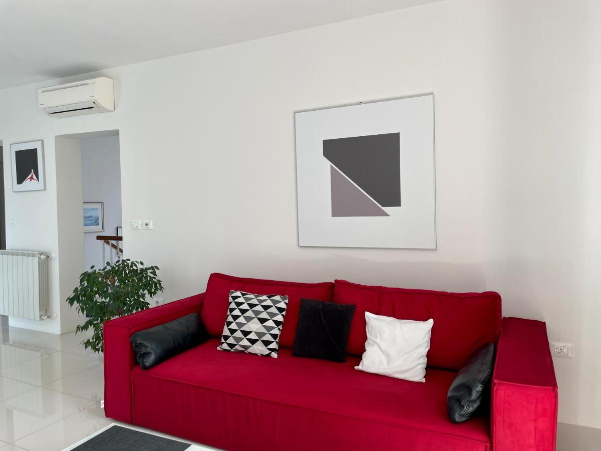 Apartments Bloom Near The Beach Porec Exterior photo
